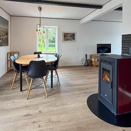 Feriehus 3 Bedroom Beautiful In *