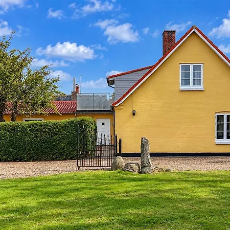 Feriehus 3 Bedroom Beautiful In